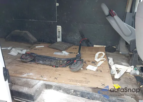 2019 Ford Transit-150 z USA, uszkodzony, nr VIN 1FTYE2YM3KKB46097